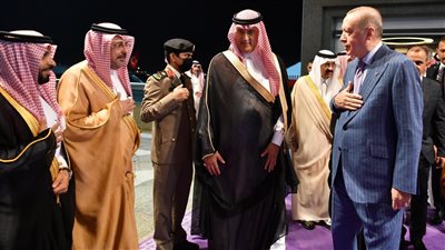 في أول زيارة له منذ 5 أعوام.. أردوغان يبحث عودة العلاقات وفتح صفحة جديدة مع السعودية| صور 