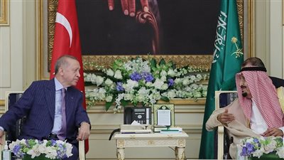 الملك سلمان يعزي الرئيس التركي في ضحايا تفجير إسطنبول