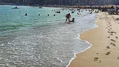 شواطئ الإسكندرية تستعد لاستقبال العيد.. 25 جنيهًا سعر التذكرة وشاطئين مجانًا | بث مباشر
