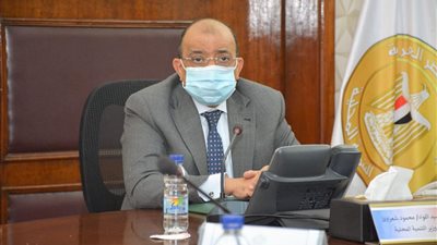 وزير التنمية يتابع توفير السلع والمواد الغذائية في الأسواق قبل عيد الفطر