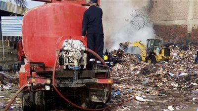 الدفع بـ5 سيارات إطفاء للسيطرة على حريق في مصنع للكرتون بشبرا الخيمة 