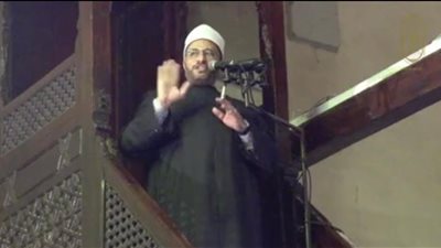 خطيب الجامع الأزهر: رمضان شهر السلام تتعلق فيه قلوب المُحبين بليلة القدر