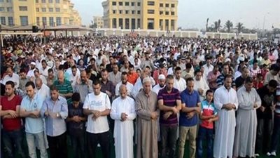 عدد تكبيرات صلاة عيد الفطر.. سبع تكبيرات تبدأ من غروب الشمس.. فيديو 