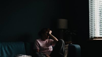 الوحدة تؤثر على الصحة العقلية وتعرقل الحصول على وظيفة| دراسة