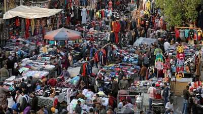 شعبة الملابس: زيادة في المبيعات 70%.. والإقبال على الشراء لم يحدث منذ سنوات