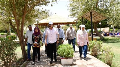 محافظ أسوان: وضع تصور عام لمشروع متكامل وحضاري لتطوير الحدائق العامة
