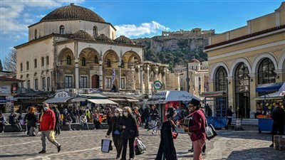 اليونان ترفع قيود كورونا قبل موسم الصيف