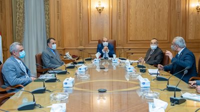 وزير الإنتاج الحربي يبحث تسويق منتجات الشركات التابعة إلكترونيا