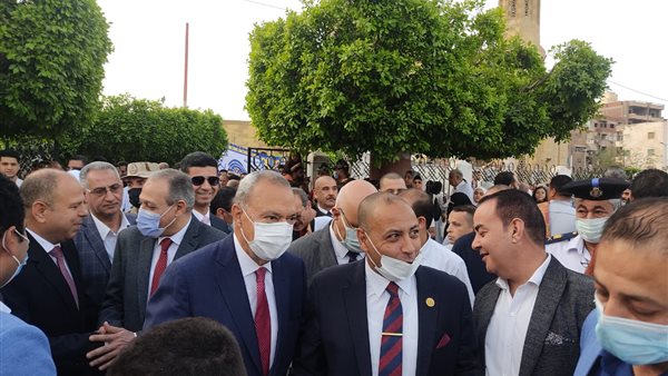 محافظ القليوبية ومدير