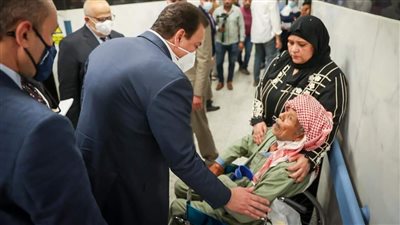 وزير التعليم العالي يتفقد مبنى الاستقبال والطوارئ بقصر العيني ويشيد بمستوى التطوير