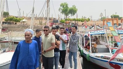 15 صورة ترصد إقبال مواطني الأقصر على المراكب النيلية في ثاني أيام عيد الفطر 
