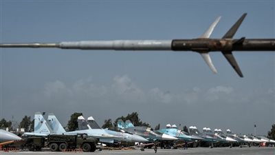 الطيران الروسي يدمر مخازن الذخيرة الأوكرانية ومستودعات المسيرات التركية بمطارات كييف | بث مباشر 