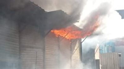 6 سيارات إطفاء.. حريق هائل يلتهم 10 محلات ملابس بسوق المرج الجديدة