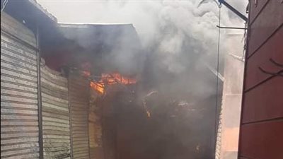 السيطرة على حريق هائل نشب في سوق ملابس بالمرج الجديدة | صور