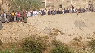 يغسلن شكائر القمح على حافة ترعة.. تفاصيل مصرع 4 فتيات في سوهاج