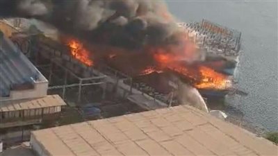 بث مباشر | دون وقوع إصابات.. تفاصيل حريق هائل التهم مركب سياحي بالكامل بميت غمر بالدقهلية 