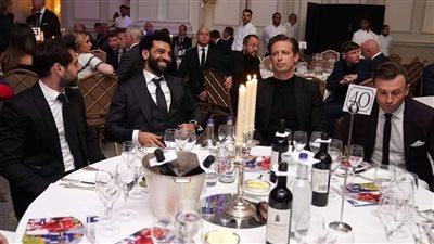 بعد ظهوره رفقة مدير التعاقدات.. تكهنات جديدة حول تجديد عقد محمد صلاح