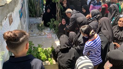 انهيار الأم.. المئات يشيعون جثمان شاب لقي مصرعه على يد بلطجي في بورسعيد 