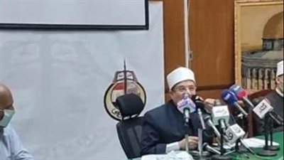وزير الأوقاف: فتح الأضرحة وفقا لخطة متبعة.. ونبذل الجهود لتدريب الأئمة على الإيجاز والتيسير |بث مباشر