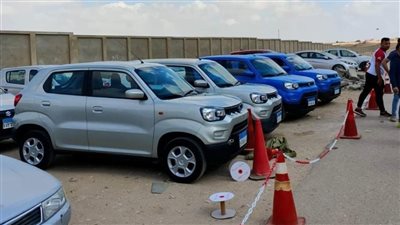 مكيفة وتسعيرتها 5 جنيه.. بدء العمل بالسيارات بديلة الـ توكتوك بحدائق الأهرام 