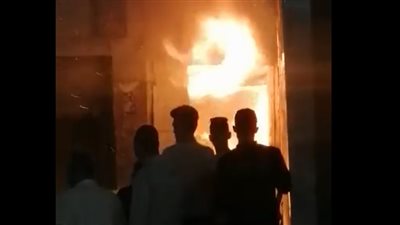 بلاغ منع الكارثة.. الحماية المدنية تسيطر على حريق بسوق الملابس في بورسعيد 