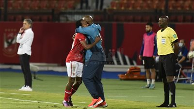 نتيجة مباراة الأهلي ووفاق سطيف.. الأحمر يضع قدمًا في النهائي برباعية نظيفة