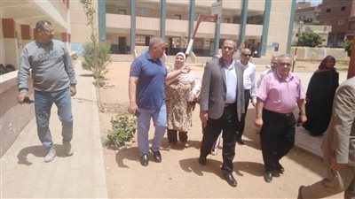 مدير تعليم القليوبية يتفقد لجان امتحانات طلاب النقل للفصل الدراسي الثاني