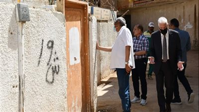 محافظ جنوب سيناء يتابع أعمال إزالة المخالفات بشرم الشيخ