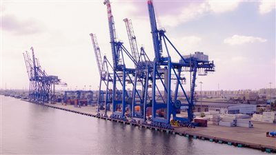 ميناء غرب بورسعيد يستقبل السفينة زمزم لتفريغ 3200 طن رخام