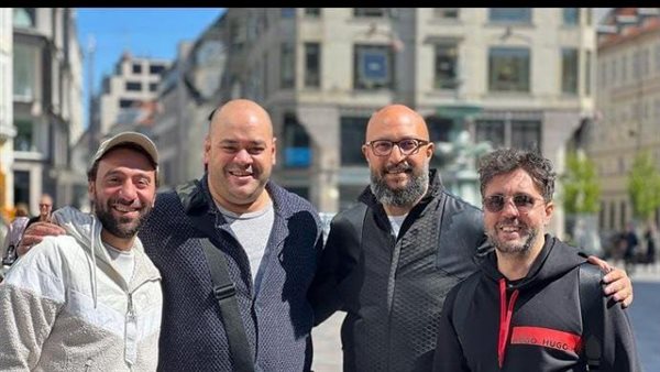 أبطال فيلم حامل اللقب