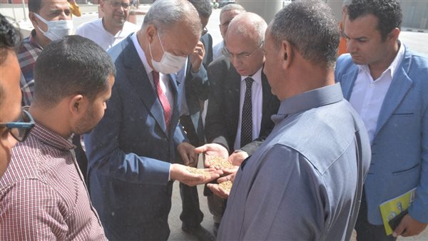 محافظ القلوبية وأحد