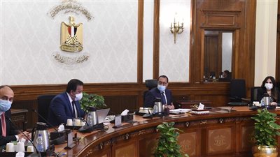 الحكومة توجه وزارتي الصحة والتعليم بإعداد حزمة تحفيزية للقطاع الخاص لتشجيع الاستثمار المحلي والأجنبي 