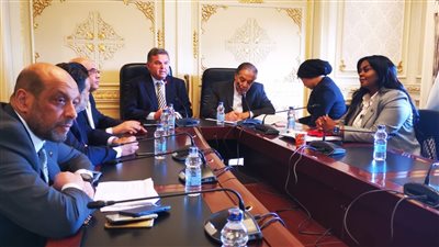 وزير قطاع الأعمال: تسجيل 18 ألف منتج على كتالوج جسور الإلكتروني للترويج للصادرات المصرية