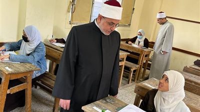 رئيس المعاهد الأزهرية يوجه رسالة لأولياء الأمور: توفير الجو الملائم لأبنائنا الطلاب لأداء الامتحانات