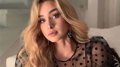 كانت عقدتي وعملت فيها عملية.. هنا الزاهد تكشف تعرضها للتنمر بسبب أنفها | فيديو