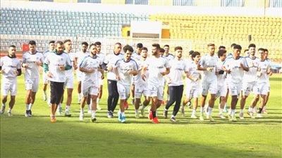 جلسة تحفيزية مع اللاعبين في مران الإسماعيلي