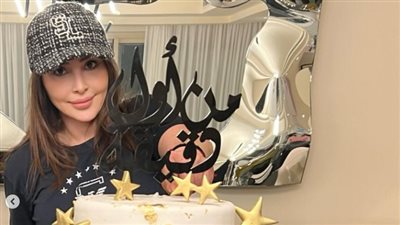 إليسا تحتفل بنجاح دويتو من أول دقيقة مع سعد لمجرد