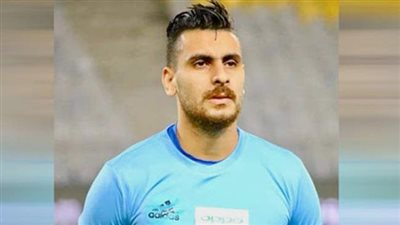 خروج أحمد مسعود حارس مرمي النادي المصري من غرفة العمليات بعد إجراء عملية جراحية