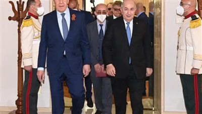 الرئيس الجزائري يستقبل وزير الخارجية الروسي لبحث العلاقات الثنائية بين البلدين