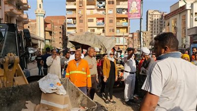 إزالة 25 بائع متجول بالسكة الحديد بطوخ قليوبية