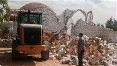 إزالة 9 حظائر ماشية كبيرة بمساحة 10 آلاف متر بأسوان 