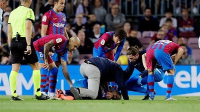 برشلونة يعلن استقرار حالة أراوخو بعد إصابته بارتجاج في المخ