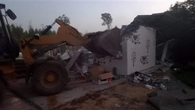 محافظ المنيا يوجه بإزالة فورية لحالة تعدٍ وبناء مخالف على أرض زراعية بمركز بني مزار