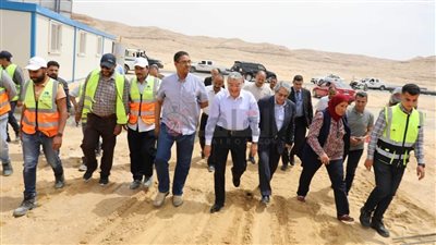 محافظ المنيا يتابع أعمال إنشاء محطة المعالجة الرئيسية بقرية بني حسن الشروق