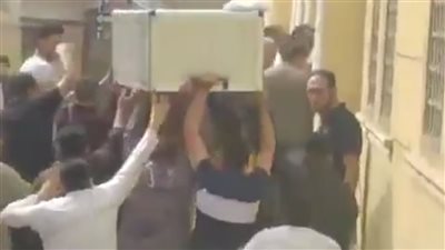 بقيت في المياه 15 ساعة.. تشييع جثمان طفلة توفيت غرقًا بـ بحر جمصة