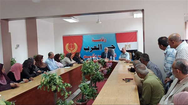 محافظ بورسعيد يلتقي