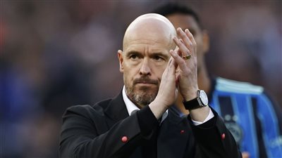 تين هاج ينافس كونتي على جائزة مدرب الشهر في الدوري الإنجليزي