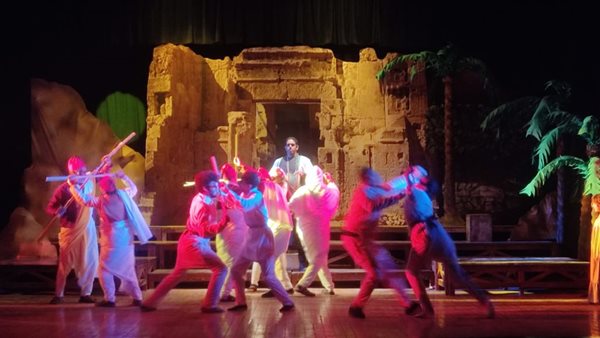 العرض المسرحي واحة