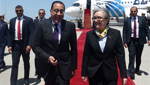  مصطفى مدبولي ونجلاء