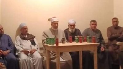 قبل تنفيذ حكم الإعدام.. لجنة المصالحات بالأزهر تنجح في إنهاء خصومة ثأرية بين عائلتين بسوهاج